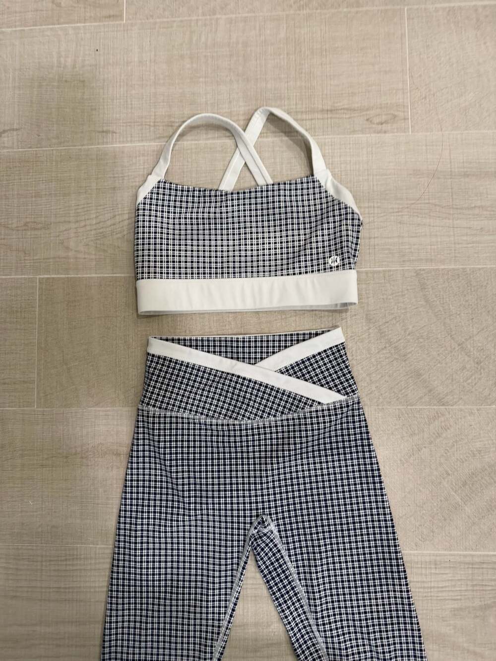 Astoria Activewear Luxe Balance Gingham Sports Bra and Leggings Set - Picture 2 of 6